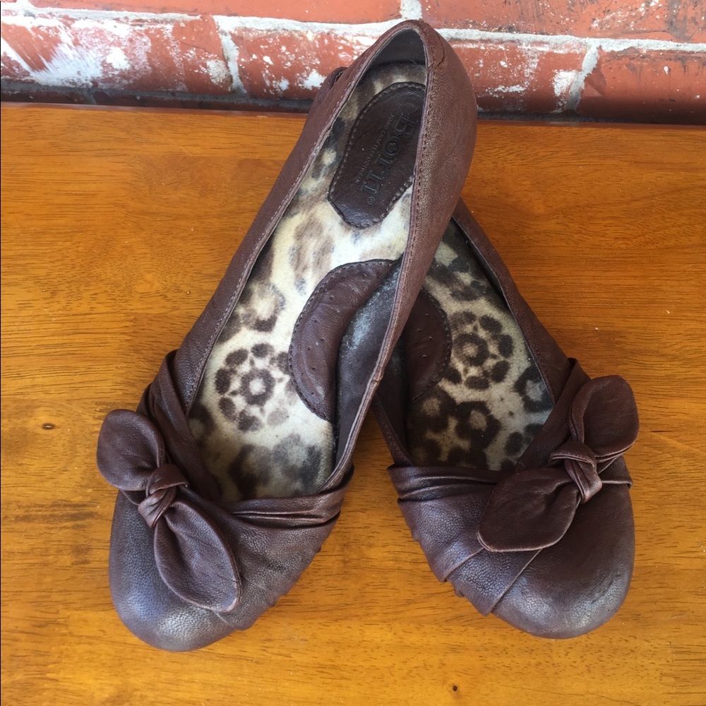 Women’s Flats